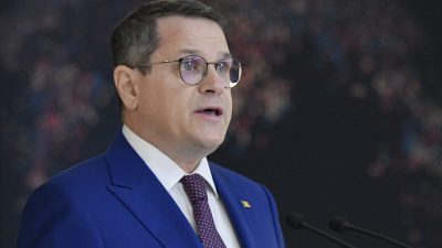 Titlul reformulat ar putea fi: “Eșecul de la masa deciziilor de rang înalt reflectă o lipsă de forță politică”