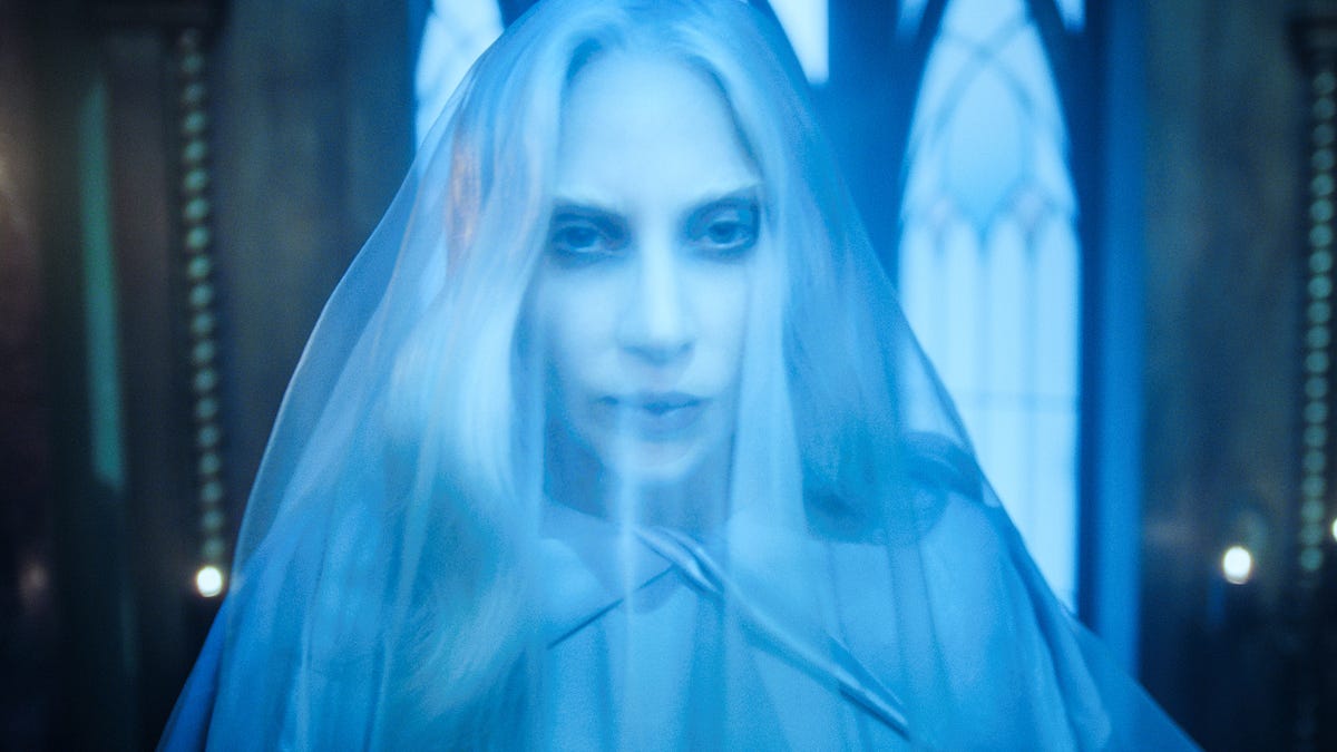 Când o puteți vedea pe Lady Gaga în sezonul 2 al serialului “Miercuri”