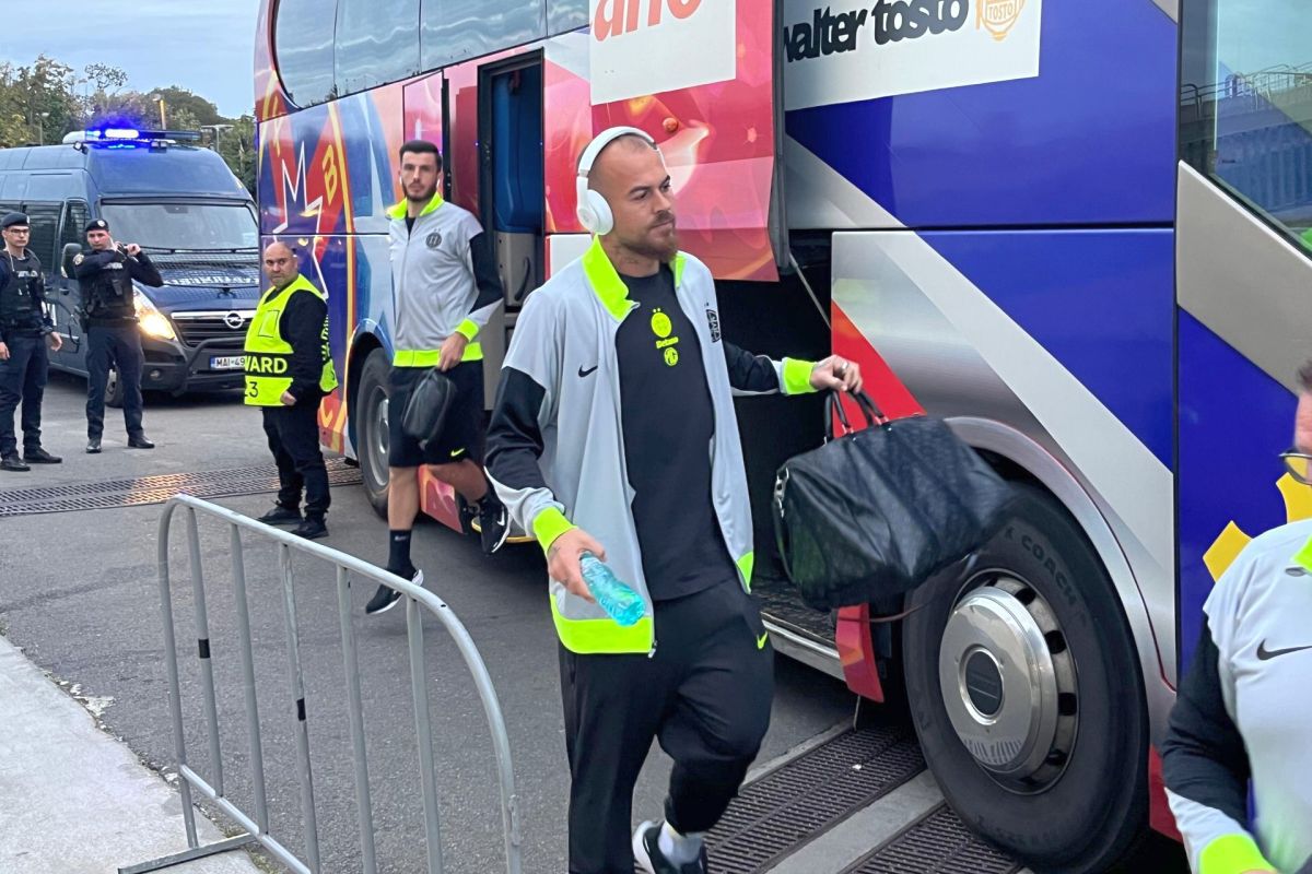 Transmisie live a meciului de fotbal dintre FCSB și Oțelul, ultimul meci din cadrul Superligii din această zi.