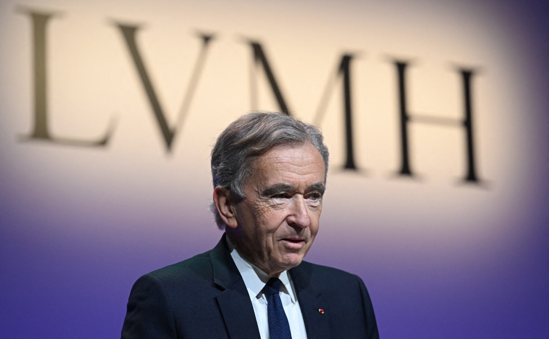 Bernard Arnault, cel mai bogat om din Franța, contestă planul de a impune taxe suplimentare miliardarilor: „Nu este o problemă tehnică sau economică, ci o intenție clară de a distruge economia franceză”ea noastră”