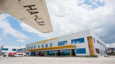 Aeroportul Internațional „Avram Iancu” din Cluj renunță la limitele de cantitate pentru recipientele cu lichide din bagajele de mânăea noastră”