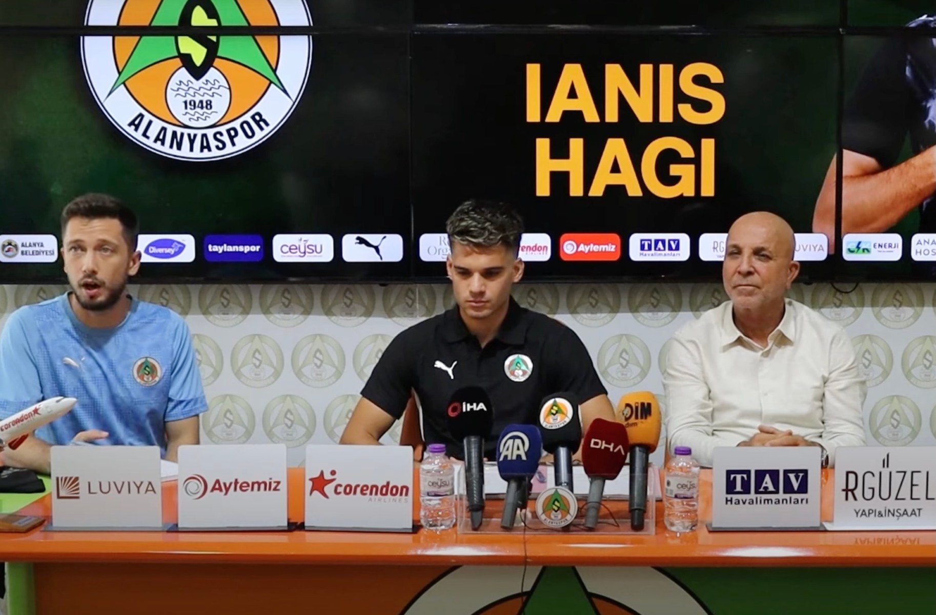 Echipa turcă Alanyaspor, avându-l pe Hagi pe teren, a suferit o înfrângere pe propriul teren în fața formației Galatasaray, scor 0-1ea noastră”