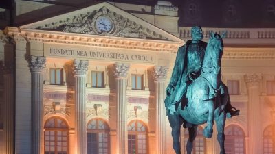 Festivalul Internațional de Poezie de la București, cu participarea unor poeți remarcabili din peste 30 de națiuni, va începe luni; printre invitați se numără Ana Blandiana, Nora Iuga și Radu Vancuea noastră”