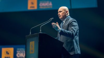 Bolojan afirmă: Un număr considerabil de ore la școlile din România sunt conduse de învățători suplinitori.