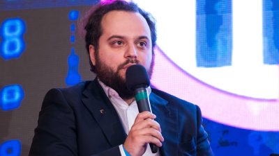 Crețescu (ANIS) subliniază: Divergențele dintre reglementările locale și cele internaționale slăbesc poziția industriei IT din România pe scena mondială.