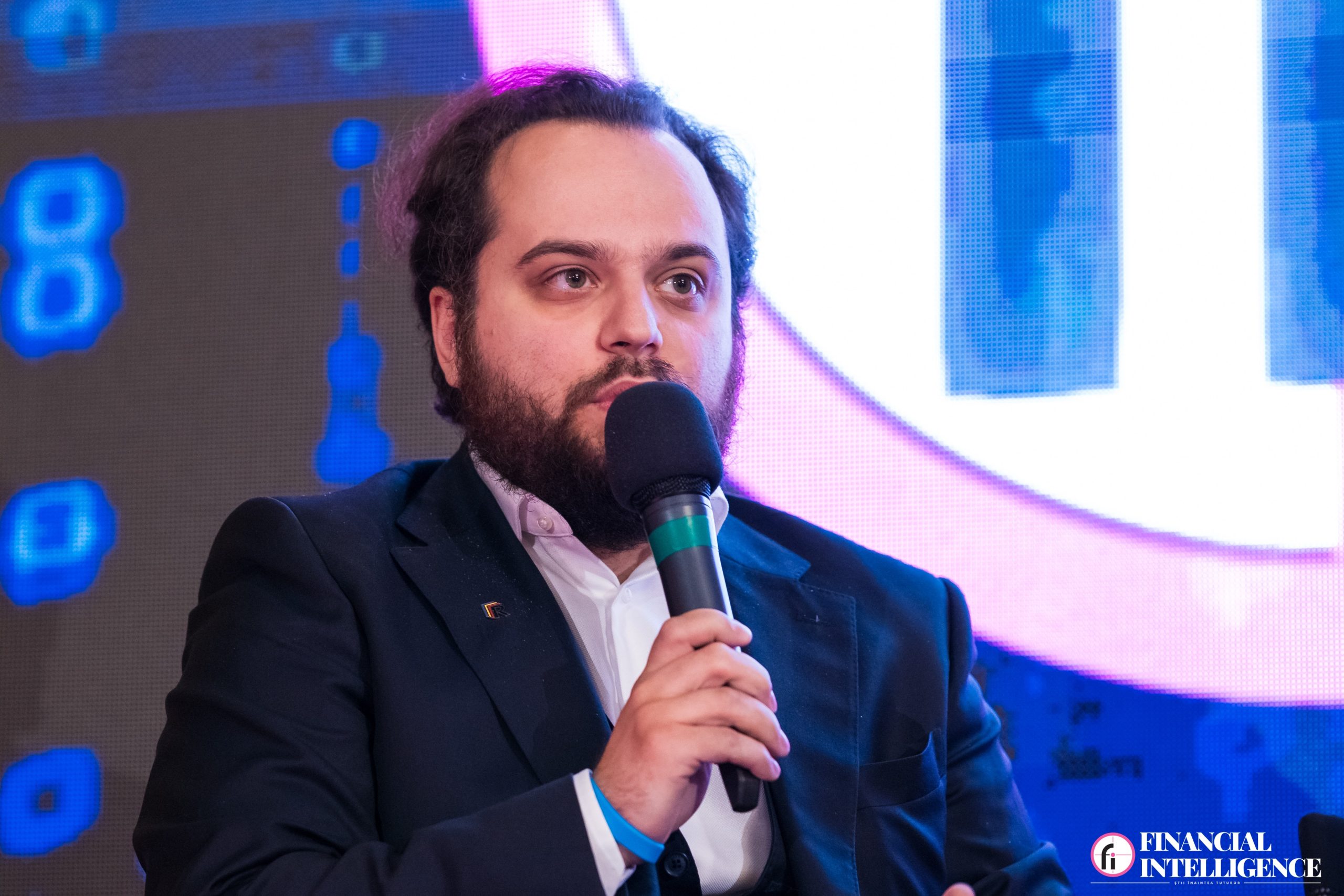 Crețescu (ANIS) subliniază: Divergențele dintre reglementările locale și cele internaționale slăbesc poziția industriei IT din România pe scena mondială.