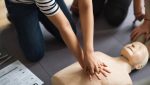 Elevii din București vor primi instruire pentru acordarea primului ajutor, într-un parteneriat între Inspectoratul Școlar al Municipiului București și Universitatea de Medicină și Farmacie “Carol Davila” / Inspectorul general: Scopul nostru este să oferim nu doar informații teoretice, ci și aptitudini practice esențiale pentru salvarea viețilorea noastră”