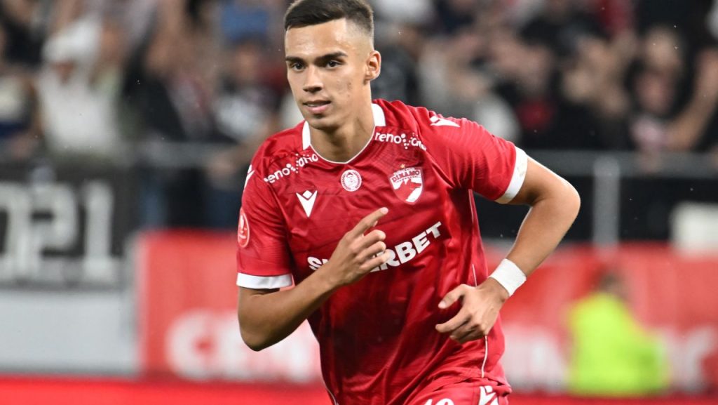 [ad_1] Cătălin Cîrjan, mijlocașul echipei Dinamo, a avut un început promițător în Superliga, devenind un jucător esențial pentru „câini”