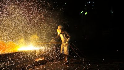 Investitori turci dornici să cumpere combinatul siderurgic de la Hunedoara, după ce firma ArcelorMittal l-a închisea noastră”