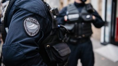 Un bărbat împușcat mortal de poliție după ce a atacat cu un cuțit mai mulți oameni într-un hotel din Marsiliaea noastră”