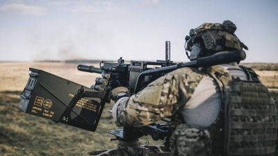 Un militar britanic acuzat pentru crime împotriva civili în Irlanda de Nord în anul 1972ea noastră”