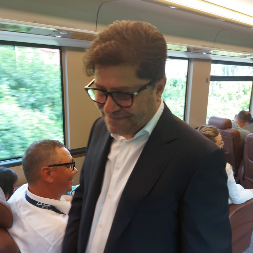 [ad_1] Societatea de Transport București (STB) a anunțat recent că nu va mai cumpăra tramvaie de la o companie controlată de Gruia Stoica, acestea fiind produse în Rusia, țara condusă de Vladimir Putin
