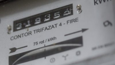 Ministrul resurselor energetice anunta reducerea tarifelor la energie electrica: Trei companii care ofera servicii de alimentare cu energie electrica au ajustat tarifele sub pragul de 1,3 lei pentru fiecare kilowatt-oră.