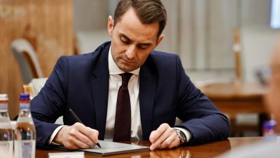 Jurca afirmă: Instituțiile ASF, ANRE și ANCOM ar trebui să considere o diminuare a numărului de angajați și o scădere a salariilor de conducere cu 30%
