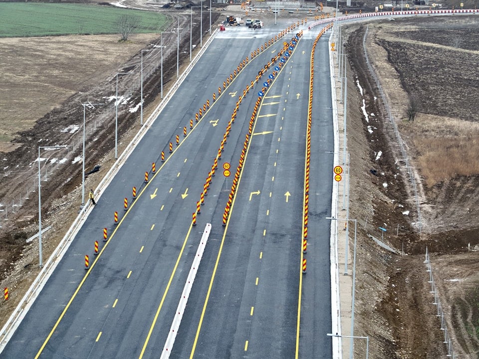 India intenționează să aloce 125 de miliarde de dolari pentru construire a 17.000 de kilometri de autostrăzi de mare vitezăea noastră”