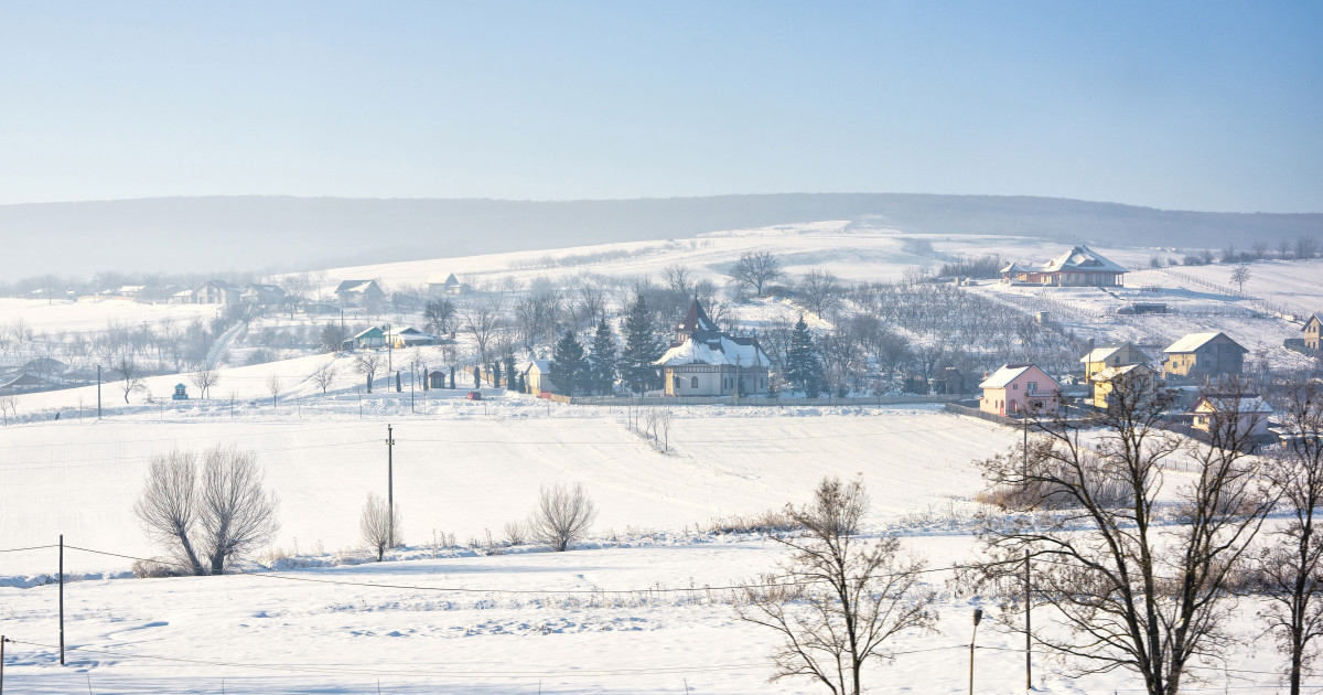 Iată o reformulare a titlului: “Furtună polară deasupra regiunii polare. Momentul în care vor apărea primele precipitații sub formă de zăpadă și ce prognoză meteo iarna aceasta pentru populația României. Informații actuale de la experții care studiază climatul.”