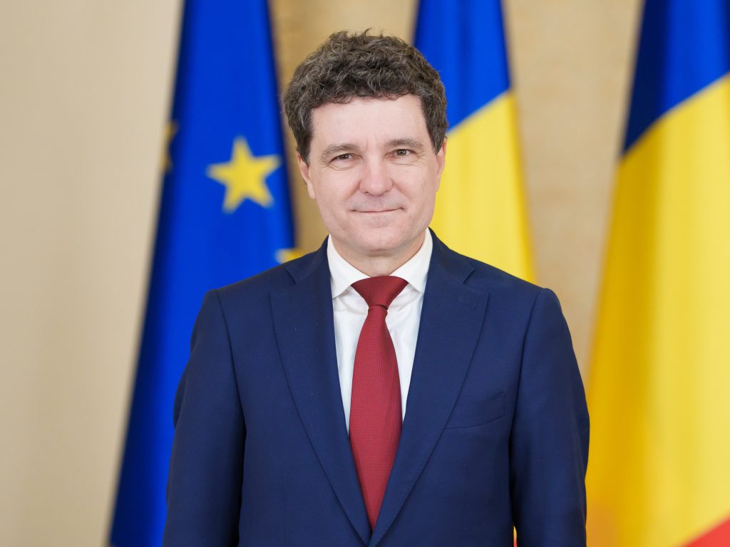 Președintele Nicuşor Dan se alătură la întâlnirea Comunității Politice Europene. Subiecte precum Ucraina și securitatea Europei vor fi pe lista de discuții.