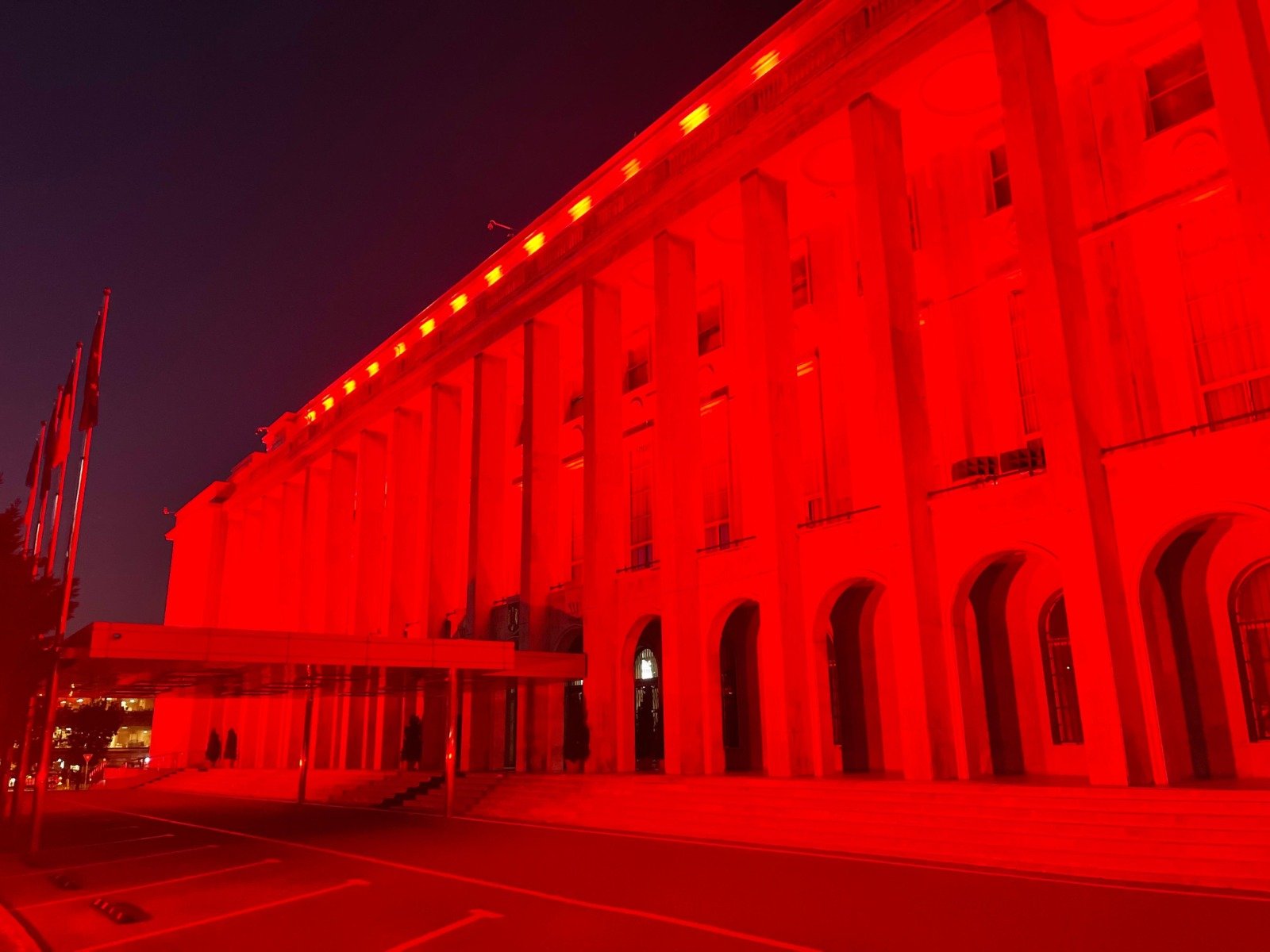 Palatul Victoria va fi luminat în roșu duminică pentru a celebra Ziua Internațională de Conștientizare a Bolii Duchenneea noastră”