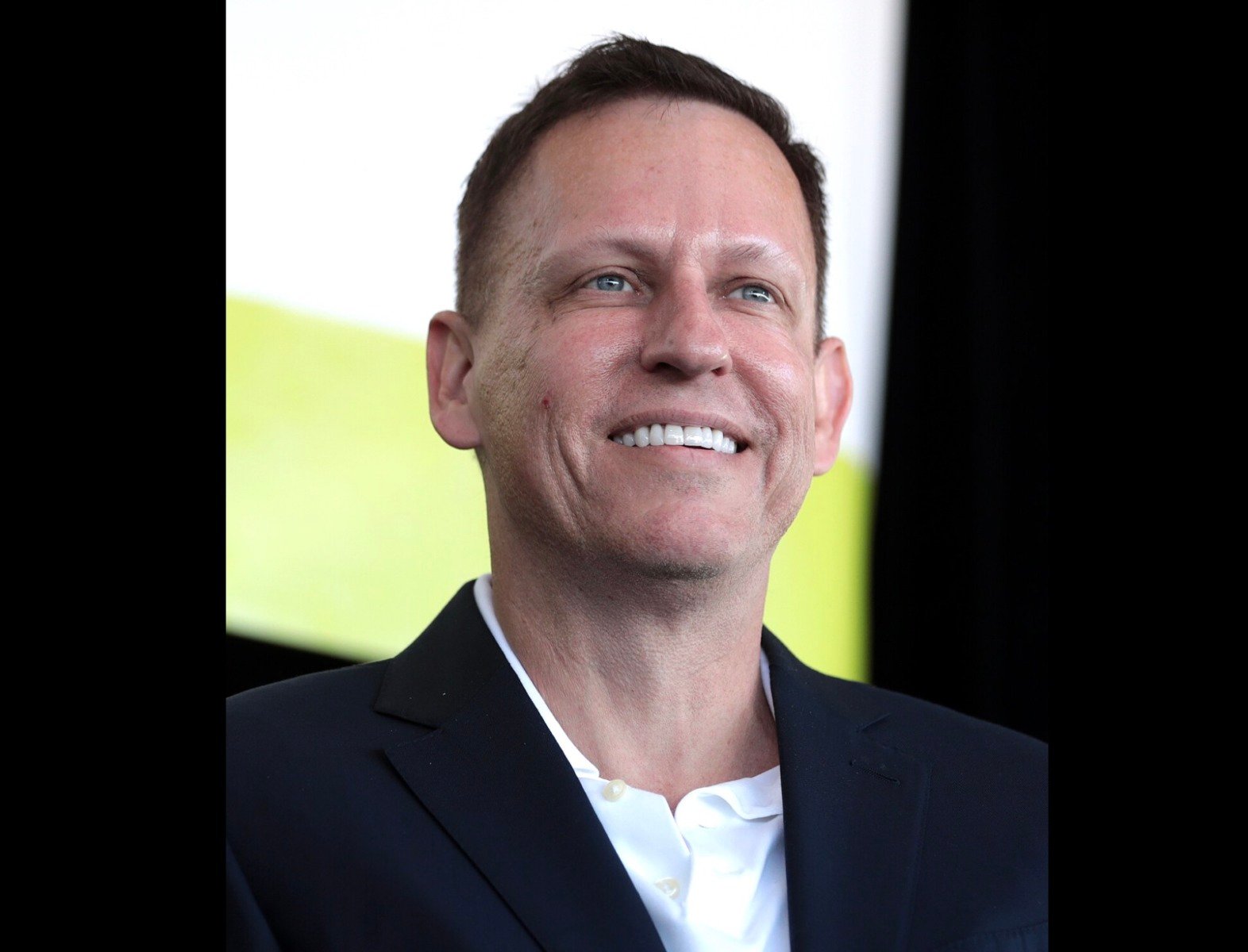 Peter Thiel, investitor de marcă din Silicon Valley și susținător al administrației Trump, denumește naționaliștii pentru mediu și contestatarii inteligenței artificiale „legionari ai Antihristului” în reuniuni învăluite în secretea noastră”