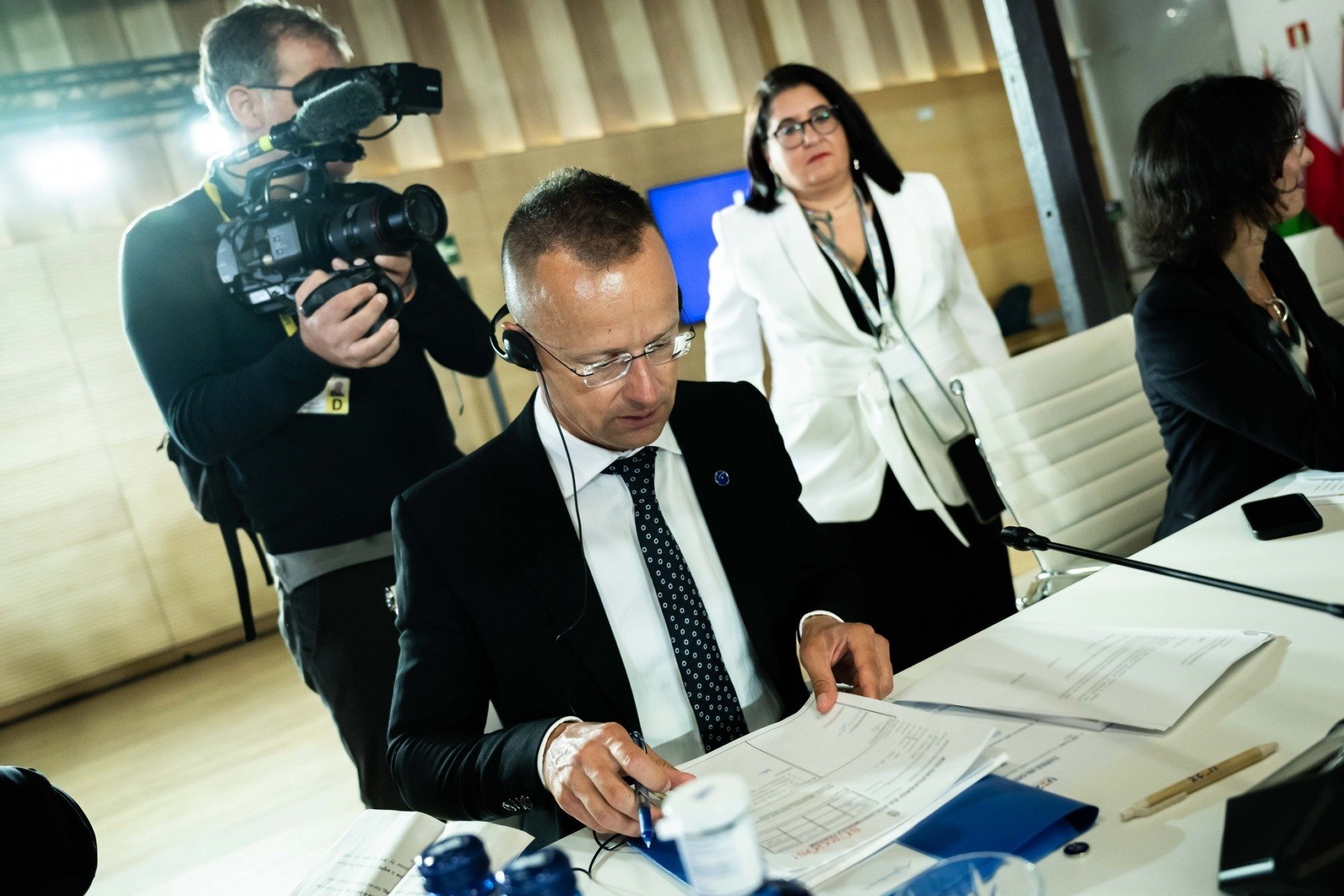 Peter Szijjarto: Zelenski deviează de la raționament din cauza atitudinii antimaghiare / Ministerul Apărării din Ungaria respinge informațiile despre un incident cu droneea noastră”