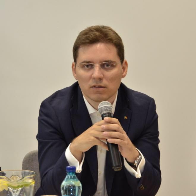 Victor Negrescu solicită într-o scrisoare presidentului Consiliului European inițierea imediată a negocierilor de aderare cu Republica Moldova.