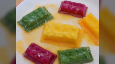 Video: Ravioli în formă de Lego create de un bucătar londonez de origine poloneză, Mateo Zielonka, cunoscut pe internet ca The Pasta Manea noastră”