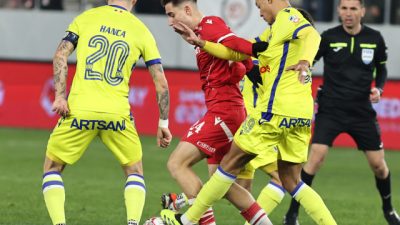 Meciul între Dinamo și adversarii lor poate fi urmărit în direct prin Transmisiune Video Live, la ora 21:00, pe canalul unui Post de Televiziune Sportivă. Echipa “Lupii Galbeni” are ocazia de a-și lua revanșa împotriva echipei “Câinilor” în acest meci.
