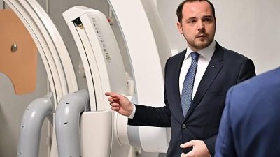 Federația Națională a Patronatelor Medicilor de Familie evidențiază că medicii de familie acoperă peste 80% din totalul cazurilor gestionate în cabinetele din ambulatoriul spitalelor, după anunțul lui Alexandru Rogobete privind înființarea unor astfel de cabineteea noastră”