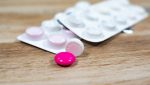 Administrația Trump va anunța o legătură între consumul de paracetamol în timpul sarcinii și autismul la copii, deși cercetătorii afirmă că nu există conexiuneștiea noastră”