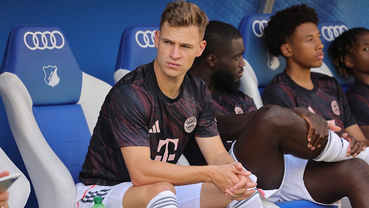 Iată o reformulare a titlului: “Echipa de fotbal FC Bayern: Componența a fost anunțată! Joshua Kimmich nu a fost inclus în primul unsprezece, ci a fost trimis pe banca de rezervă | Știri sportive”
