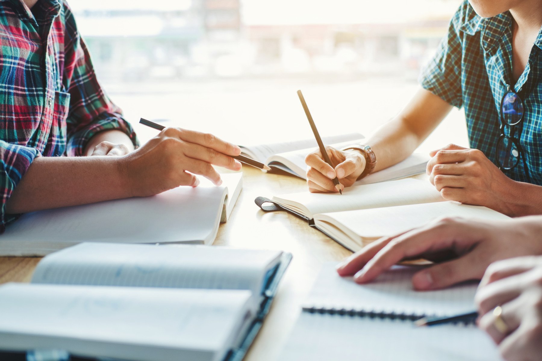Doar 50% dintre studenții la Drept cunosc finalizarea studiilor de licență în regim cu frecvență, arată un raport al Federației Asociațiilor Studenților de Drept din Româniaea noastră”