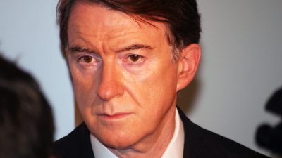 Lordul Mandelson a fost înlocuit din poziția de ambasador britanic în SUA din cauza conexiunilor cu Epsteinea noastră”