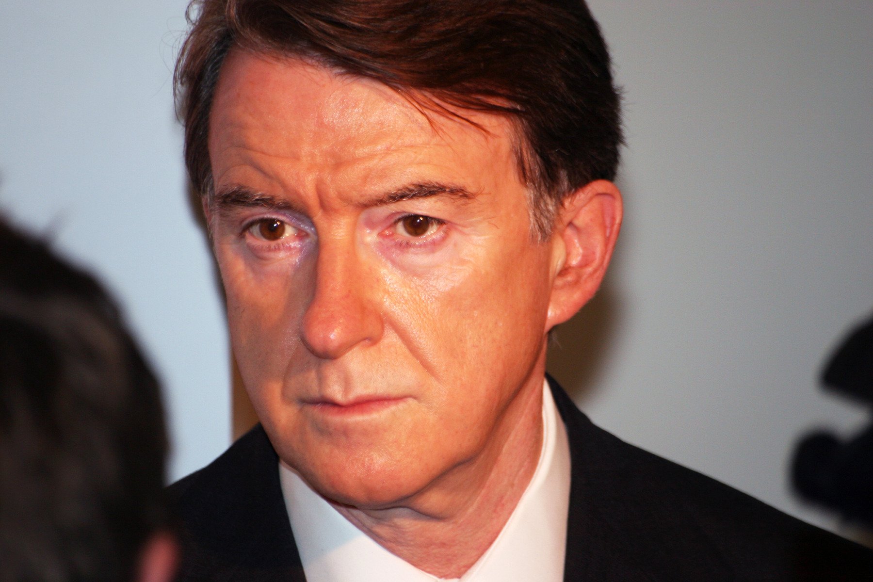 Lordul Mandelson a fost înlocuit din poziția de ambasador britanic în SUA din cauza conexiunilor cu Epsteinea noastră”