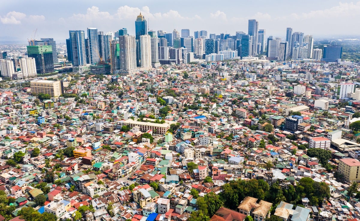 Cinci persoane au murit după un seism puternic în Filipine; alimentarea cu energie electrică a fost întreruptă, iar clădirile și drumurile au suferit daune / Nu există riscul unui tsunamiea noastră”