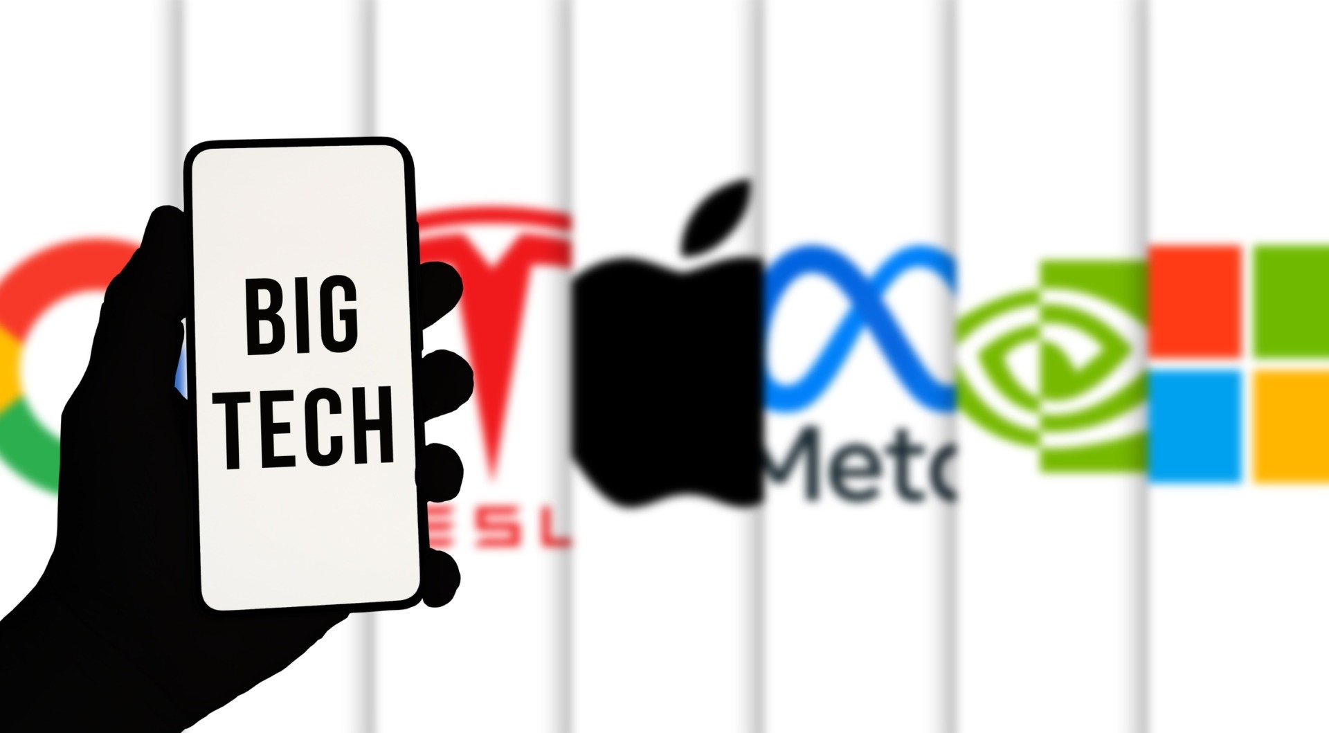 Stiri de ultimă oră: Uniunea Europeană va restricționa accesul principalelor companii tehnologice la noul sistem de partajare a datelor financiare, excluzând Apple, Meta, Google și Amazon pentru a asigura „suveranitatea digitală” a Europeiea noastră”