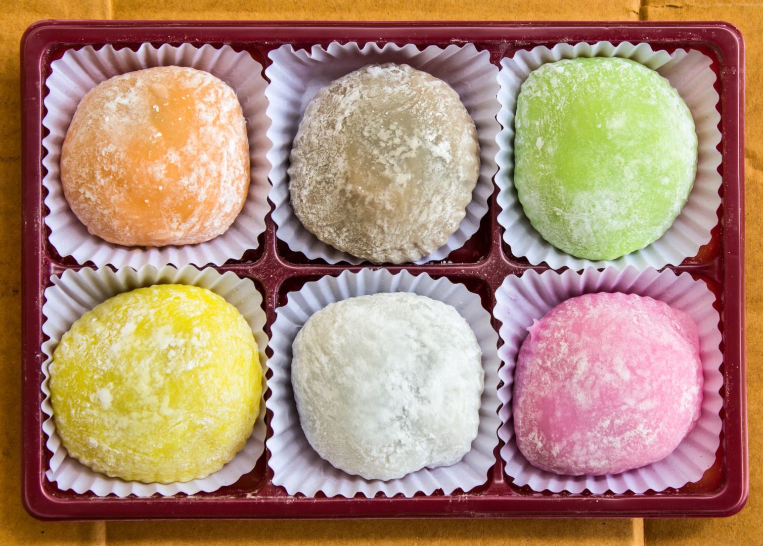 Video: Descoperă desertul japonez înghețat mochi și cum să-l prepari rapid cu doar două ingrediente și aroma preferatăea noastră”