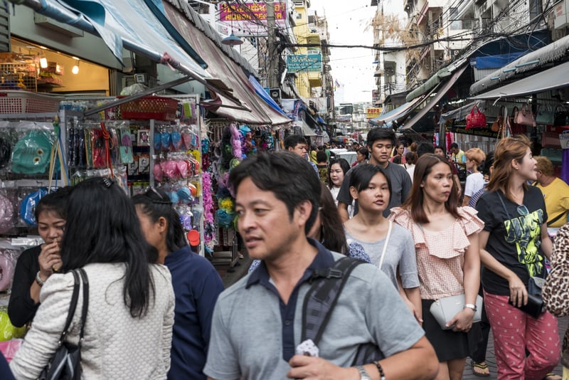 Prim-ministrul desemnat al Thailandei promite organizarea alegerilor anticipate în următoarele patru luniea noastră”