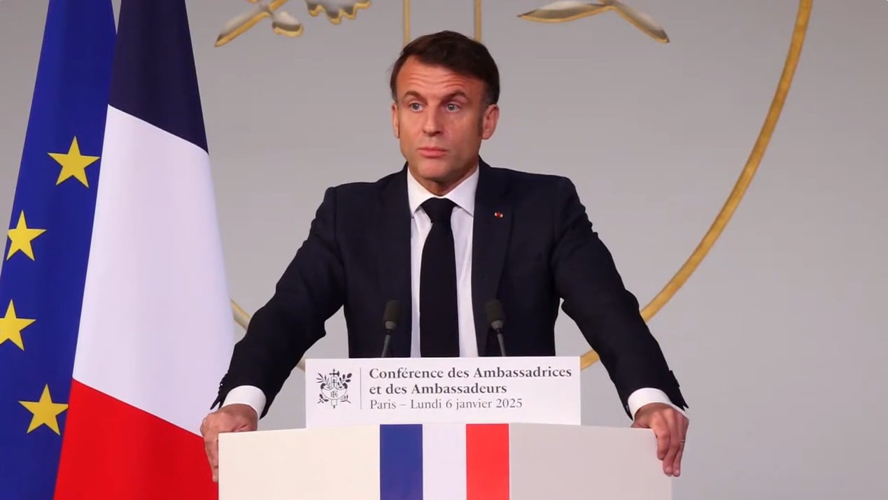Emmanuel Macron îl desemnează pe aliatul său, Sébastien Lecornu, în funcția de prim-ministru al Franțeiea noastră”