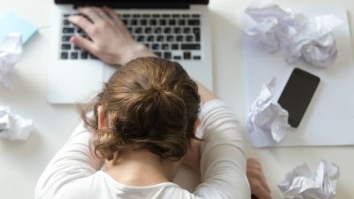 Elevă de la o școală de prestigiu din Iași internată în spital după ce a folosit o substanță dintr-un vape, autoritățile efectuează cercetări în acest cazea noastră”