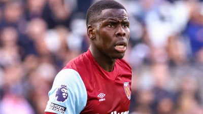 Echipele de fotbal se pregătesc pentru noi achiziții. CFR Cluj plănuiește trei transferuri importante, iar Ioan Varga are în vedere o posibilă colaborare cu un jucător de fotbal de top, Kurt Zouma, într-o negociere care ar putea fi una dintre cele mai importante mișcări ale anului.