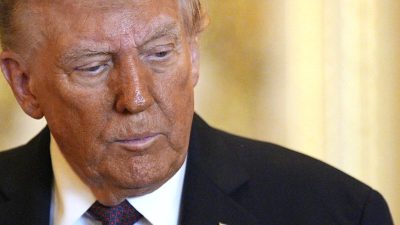 Președintele american Donald Trump anunță că va desemna Antifa ca organizație teroristă.