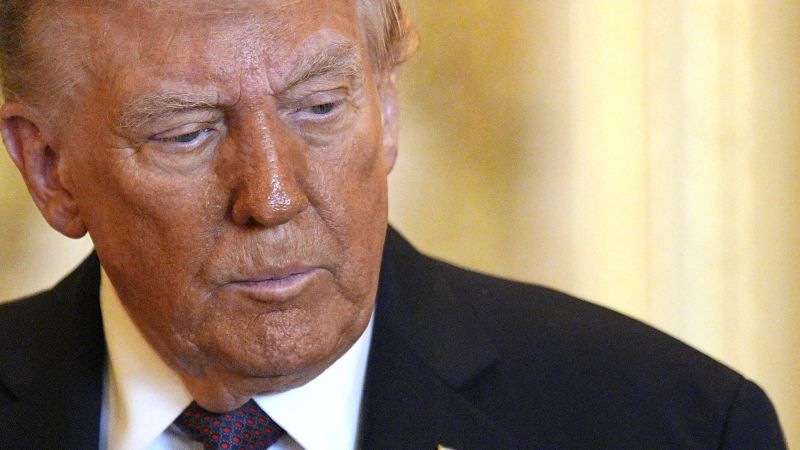 Președintele american Donald Trump anunță că va desemna Antifa ca organizație teroristă.