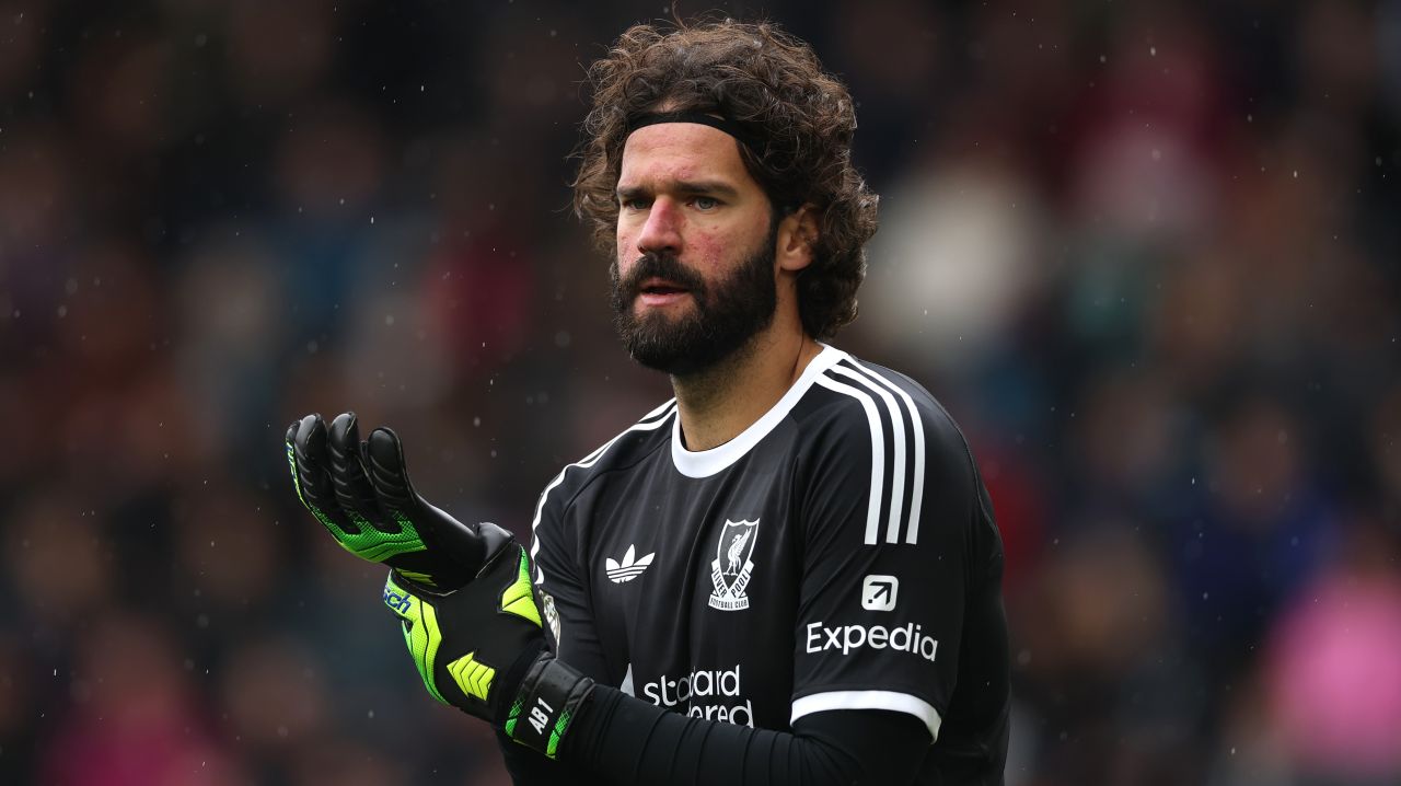 Vești proaste pentru Liverpool! Alisson Becker a suferit o accidentare în confruntarea cu Galatasaray.