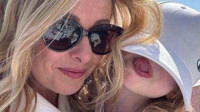 Meloni răspunde criticilor privind timpul petrecut cu fiica sa la New York: „Am ales să îmi împlinesc cel mai frumos și natural rol, cel de mamă”ea noastră”