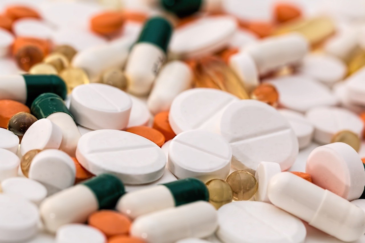 Alexandru Rogobete: România trebuie să prioritizeze investițiile în producția locală de medicamente și biotehnologii medicale pentru a diminua dependența de importuri și a asigura tratamente eficiente și sigure pentru paciențiea noastră”