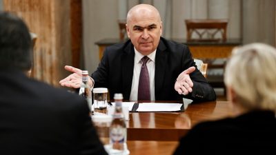Premierul Ilie Bolojan discuta vineri cu liderii marilor lanțuri de retail pentru stabilirea plafonului adaosului comercial la produsele de bazăea noastră”