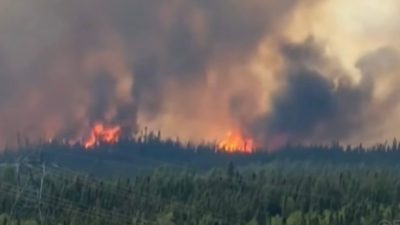 Incendii de pădure în Canada: Evacuări în zona Arctică după o focar care durează de săptămâniea noastră”