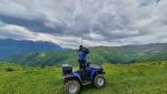 Video: Jandarmii montani din Brașov au salvat doi turiști pierduți în Bucegi după nouă ore de căutări, aceștia alergând în jurul unui stâlp de marcaj pentru a-și menține temperatura corpuluiea noastră”