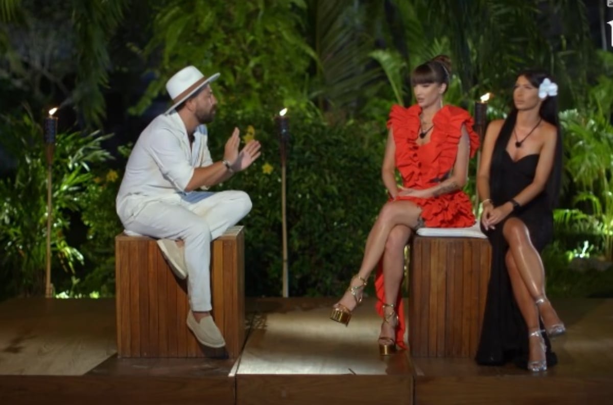 Scandal în cadrul unui reality show romantic, Marian Grozavu a cedat ispitelor unei participante numite Teodora, fiind prins în flagrant de către partenera sa, Bianca Dan, și acuzând-o ulterior pe Teodora de comportament necinstit.