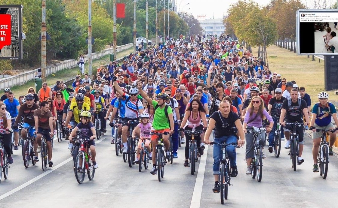 Mii de cicliști au construit un lanț uman pentru a protesta împotriva parcărilor ilegale de mașini pe pistele de biciclete din Milanoea noastră”